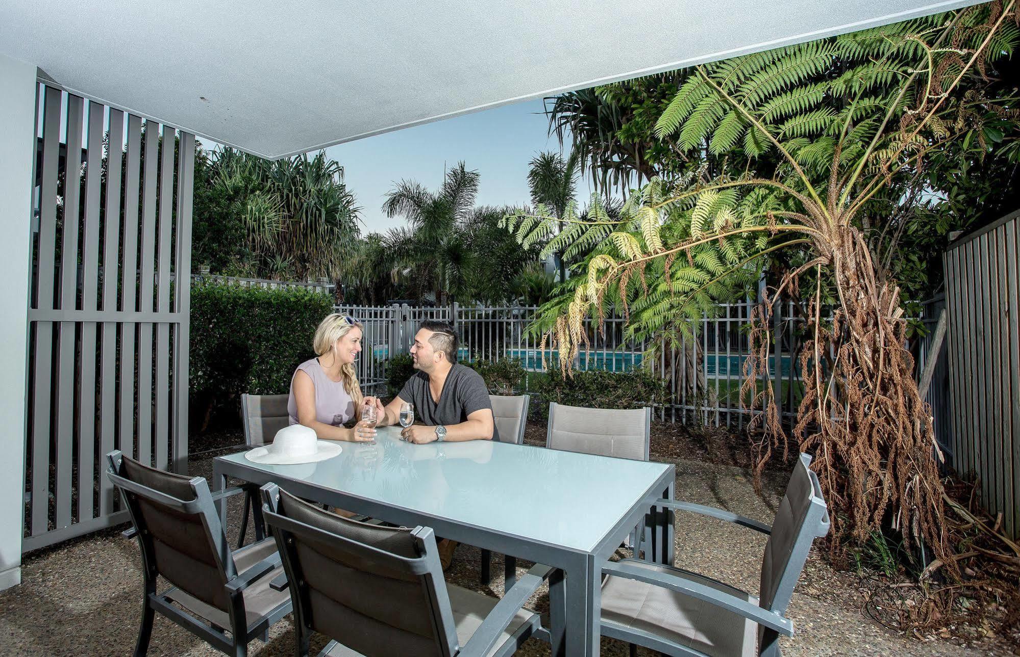 Ramada Encore By Wyndham Whale Cove Hervey Bay Exterior photo